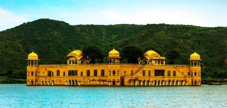 Udaipur-Mountabu-besttour-Package-by-Yoshi-Travels