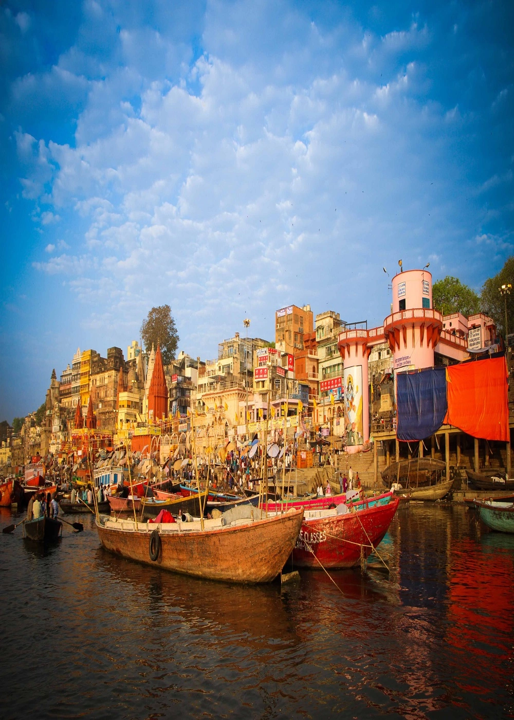 Varanasi Ayodhya Tour Package with lucknow by yoshi travel